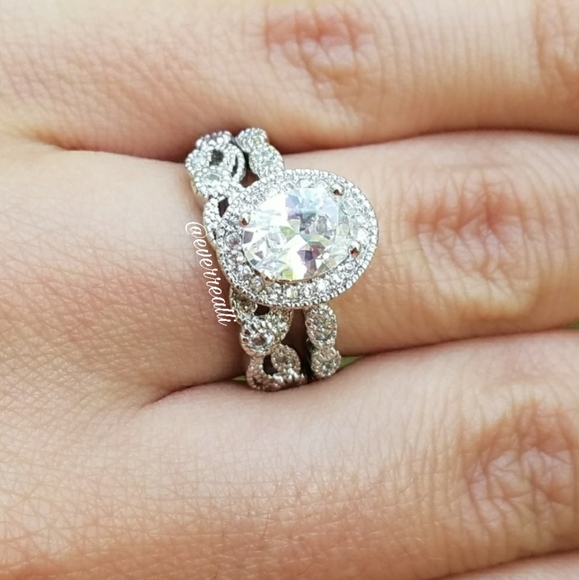 NEW Silver Elegant Oval Cut Halo Bridal Ring Set - Picture 6 of 7